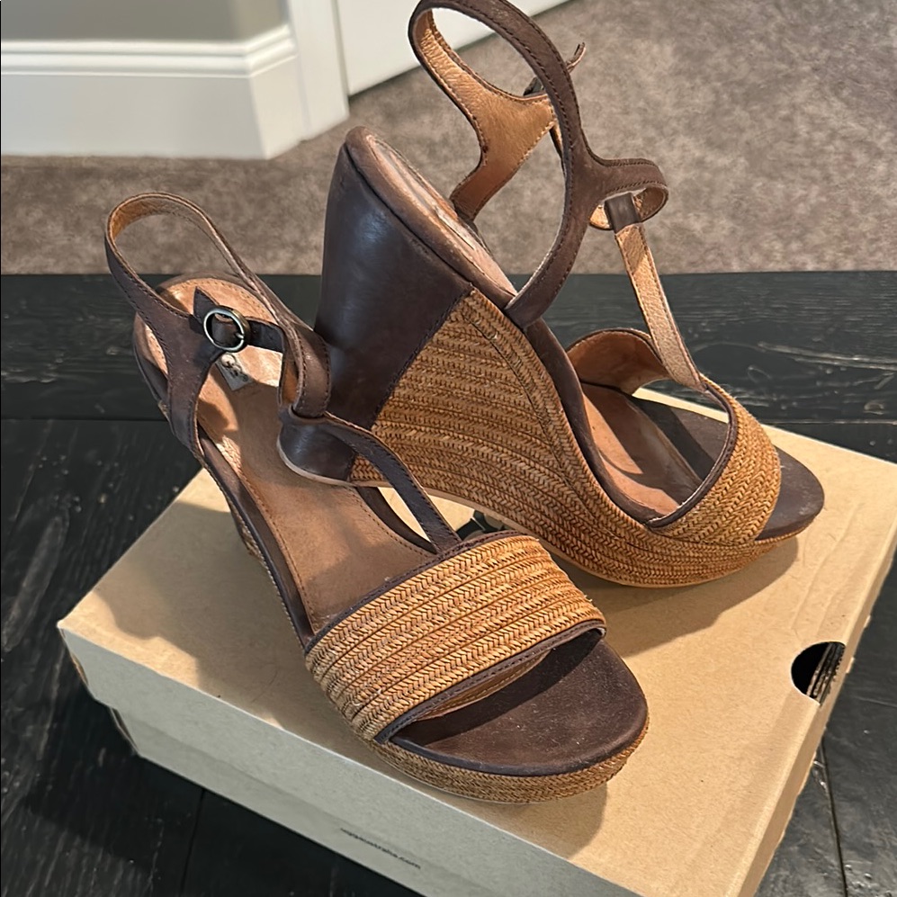 Ugg Tan And Brown Wedge Sandals